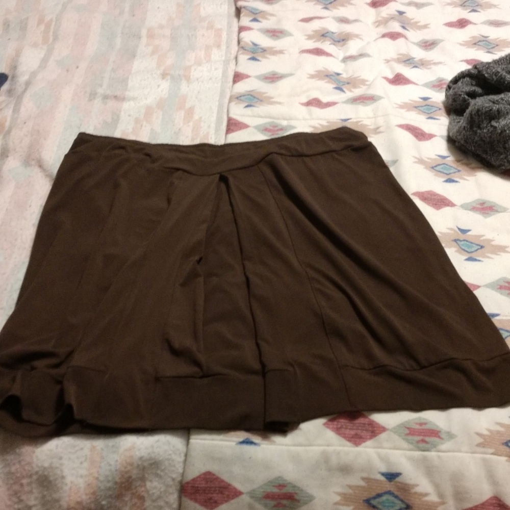 Flowy brown skirt